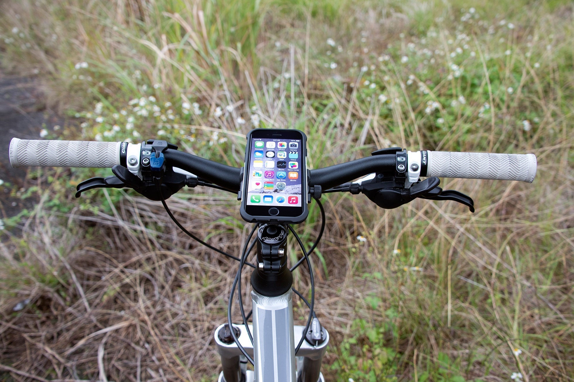 BioLogic SportsCase - bike mount for iPhone